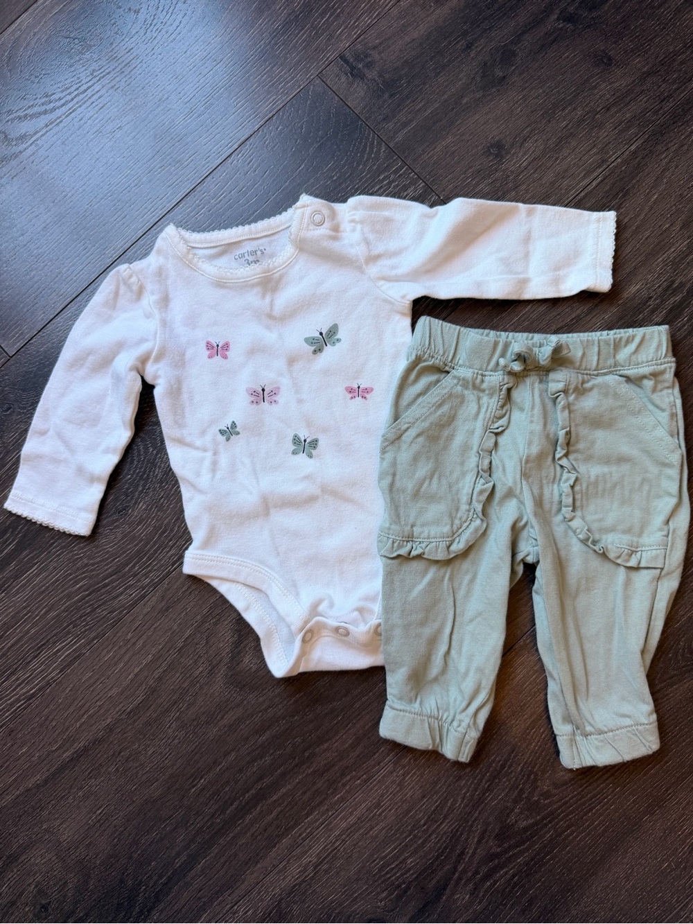 Baby Girl Carters Set